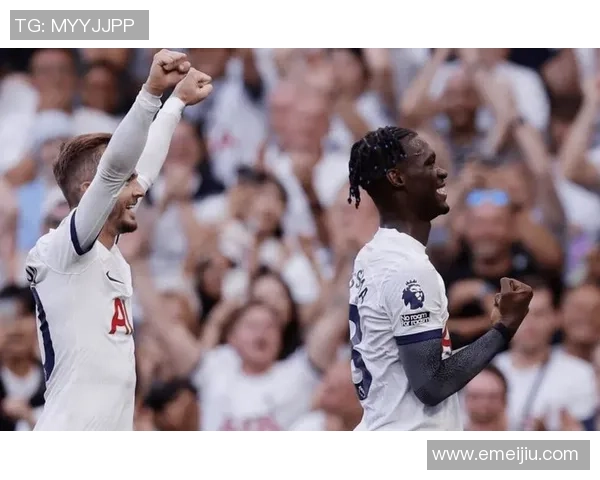 热刺大胜曼联引发红牌争议全场沸腾世界杯赛场风云再起